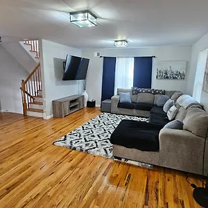 Nyc & Downtown Commuter Dream Homestay Newark