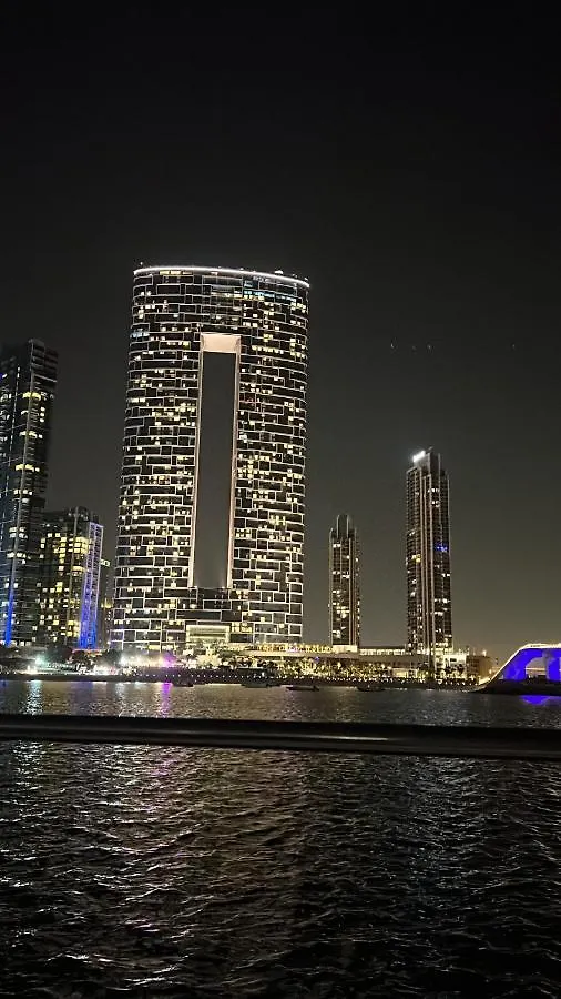 Lunar Hostel - Jbr Dubai Pansiyon