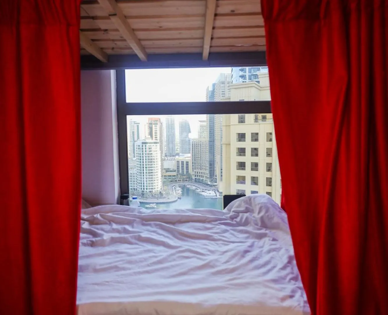 Lunar Hostel - Jbr Dubai 0*,