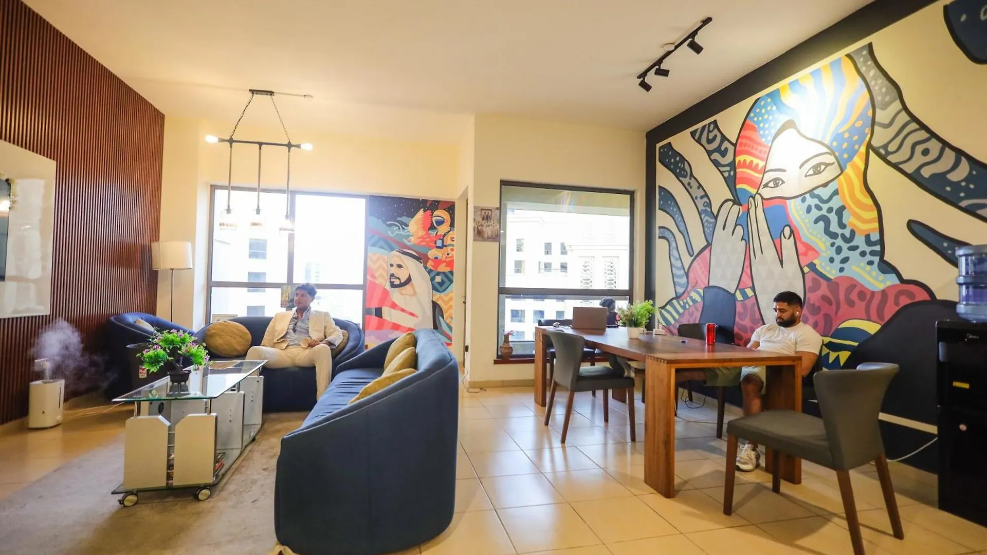 Lunar Hostel - Jbr Dubai